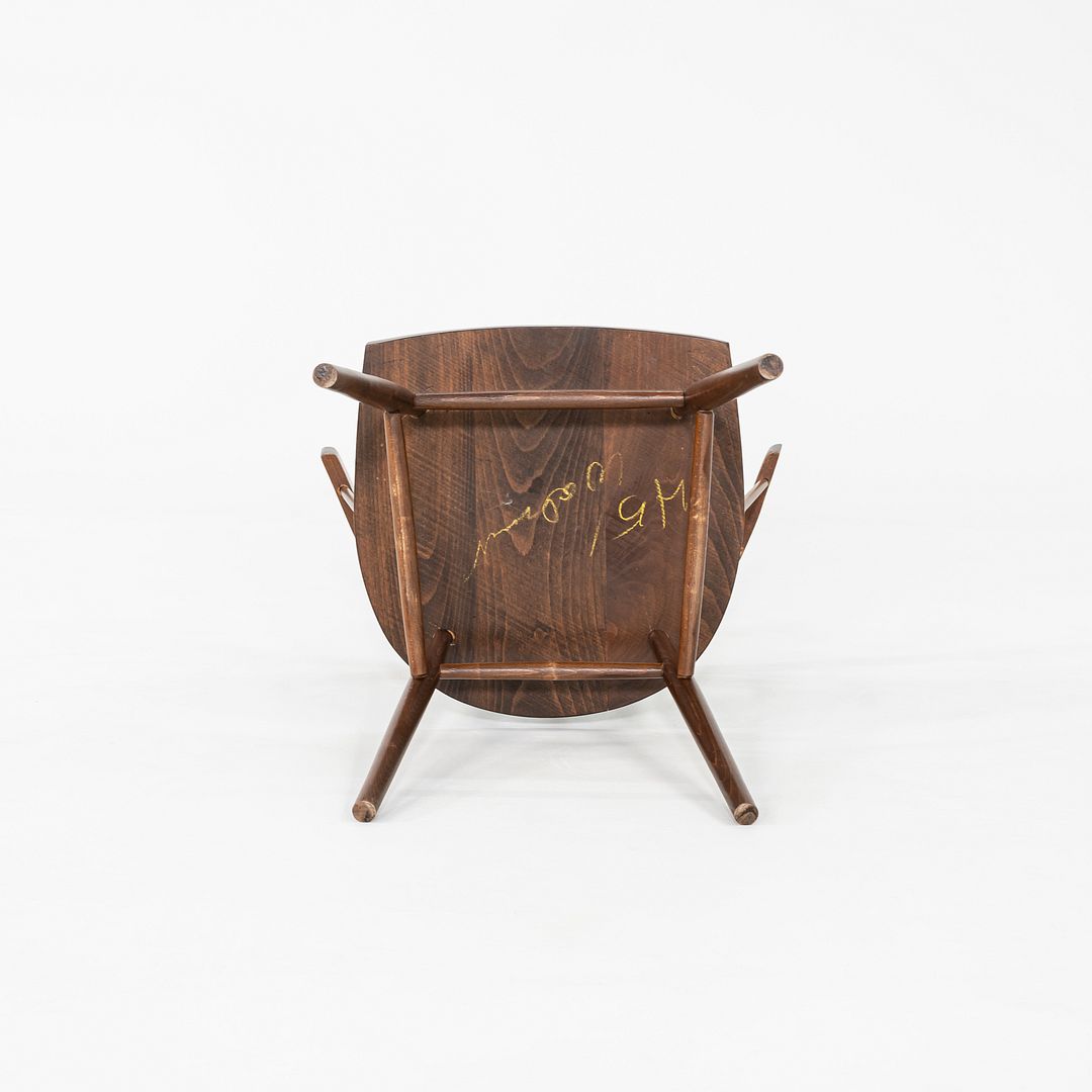N19 Straight Chair