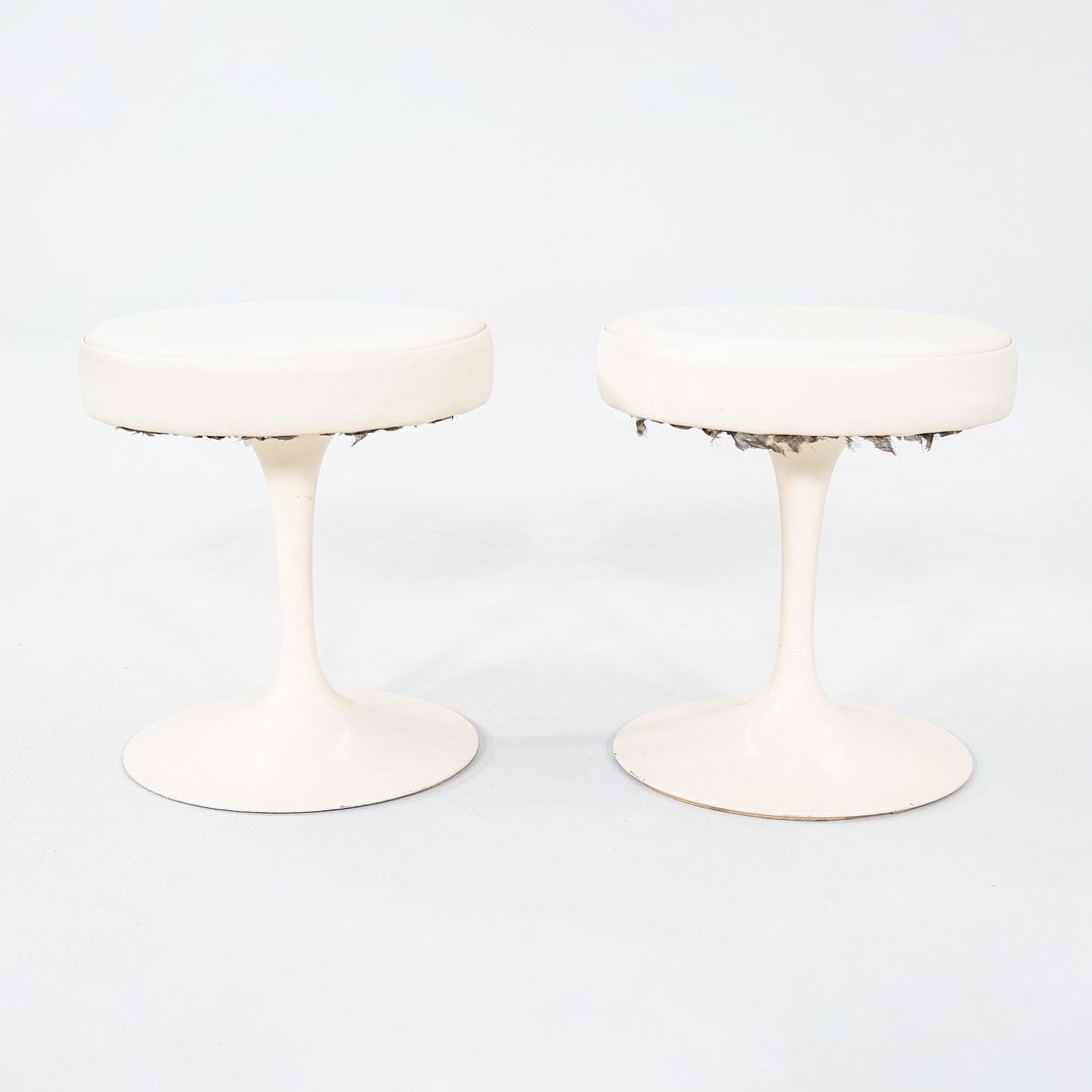 152 Tulip Stool