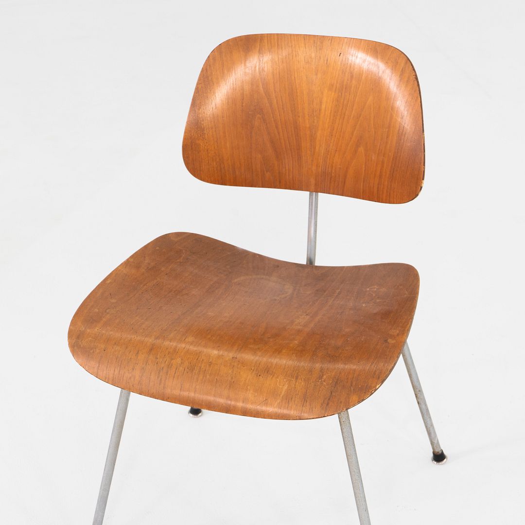 DCM Chair