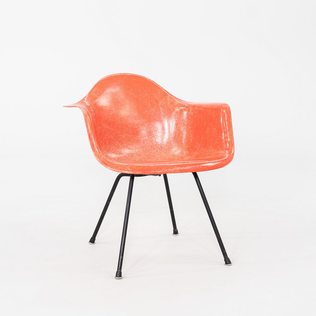 MAX Armchair
