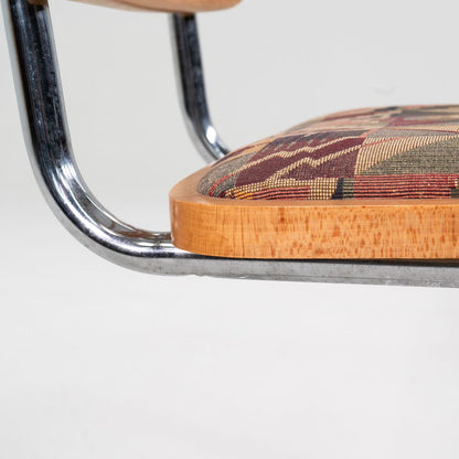 Cesca Armchair, model B64
Cesca Side Chair, model B32