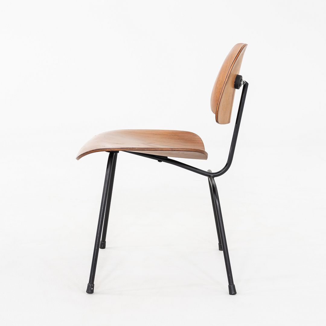 DCM Chair
