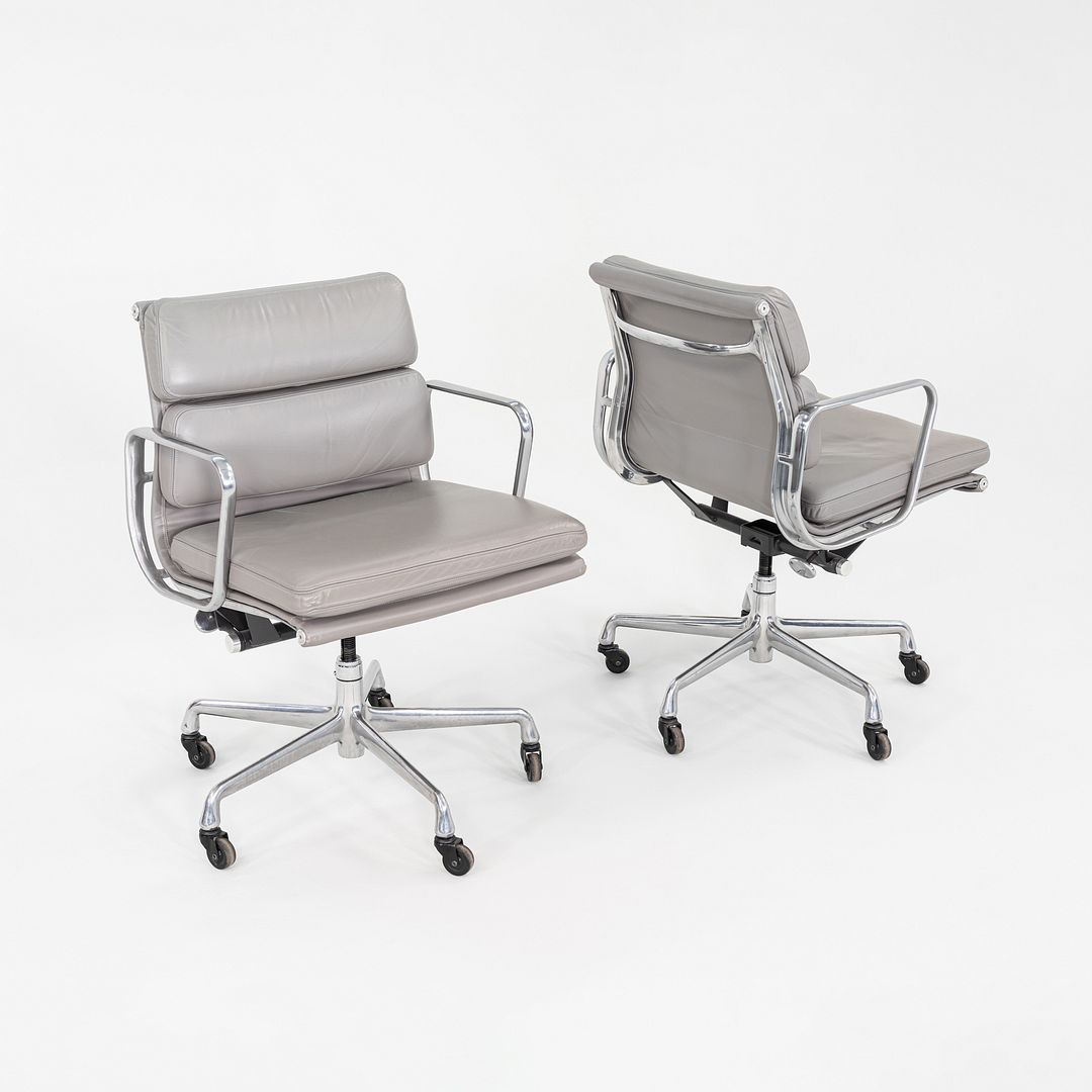 Soft Pad Management Chair, EA435