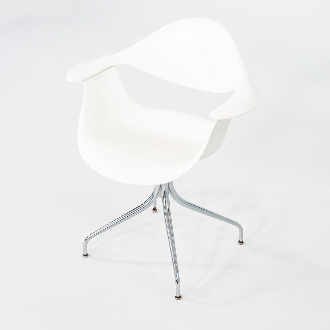 Swag Leg Chair