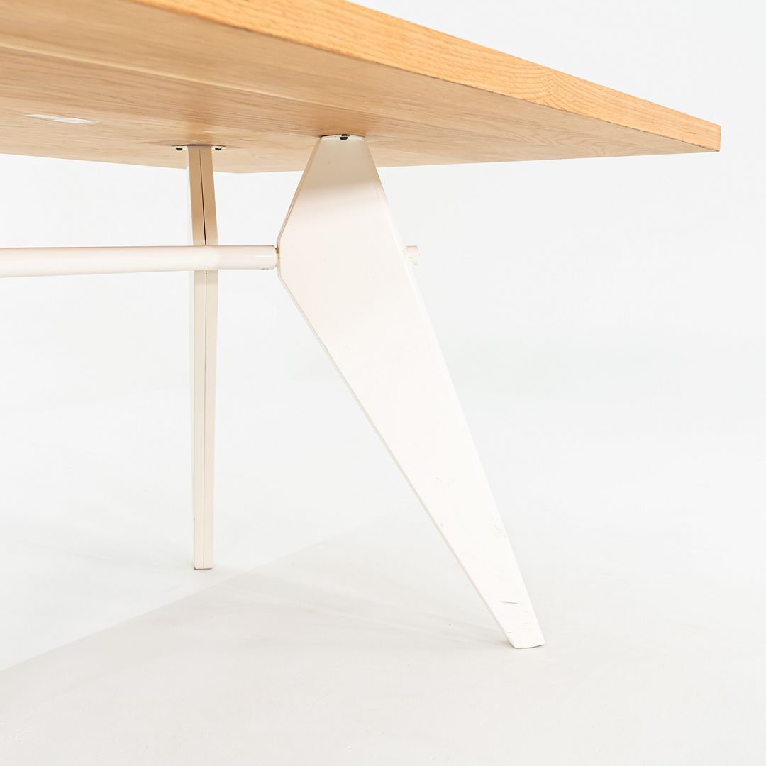 EM Dining Table