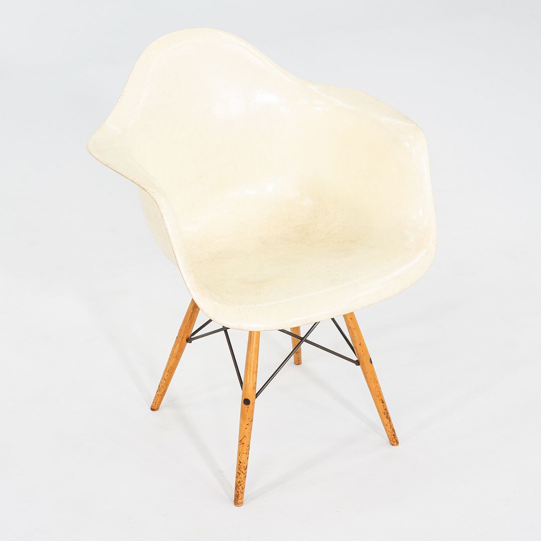 PAW Chair
