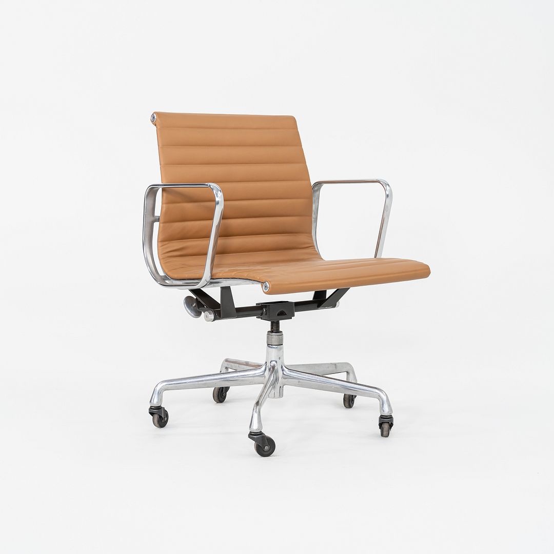 Aluminum Group Management Chair, Model EA335