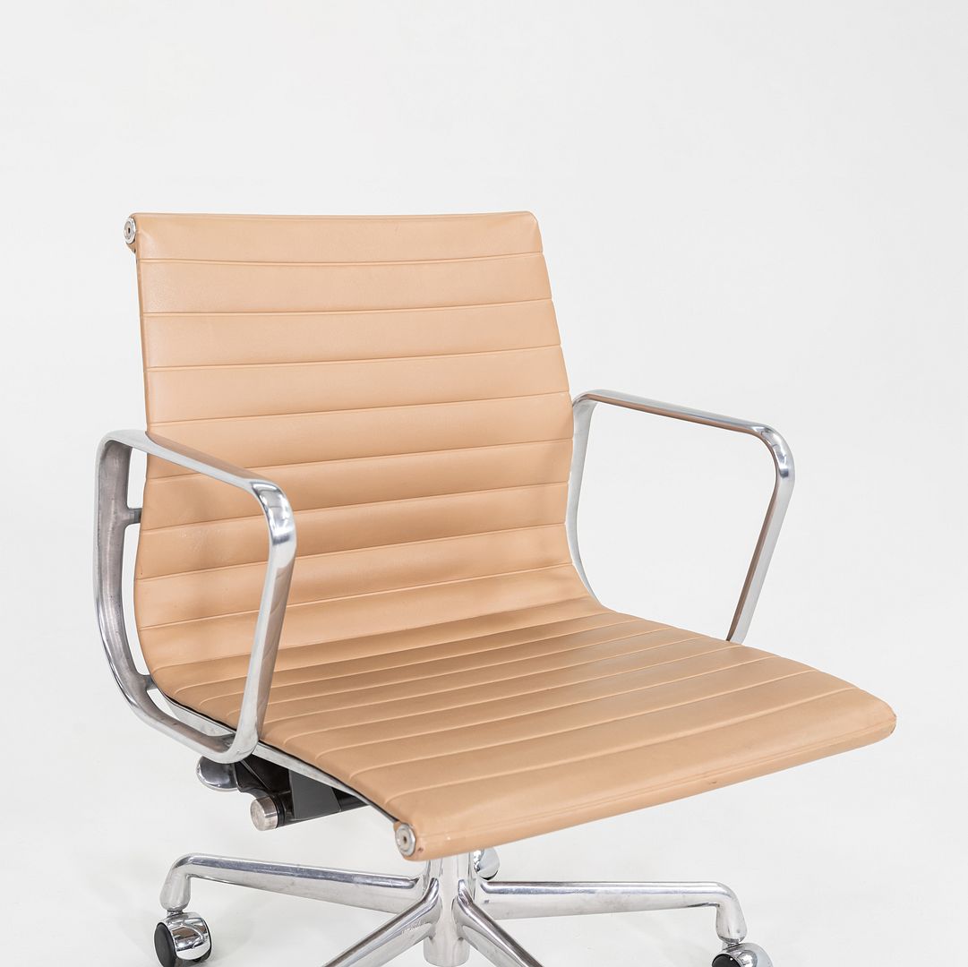 Aluminum Group Management Desk Chair, Model EA335