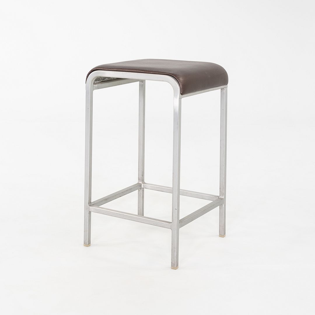 20-06 Stool
