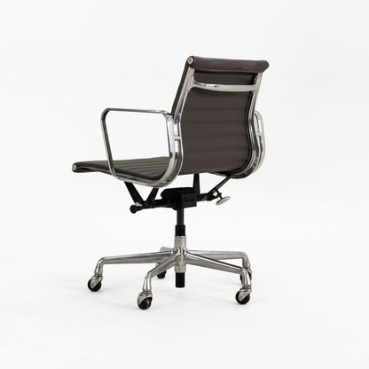 Aluminum Group Management Desk Chair, model EA335