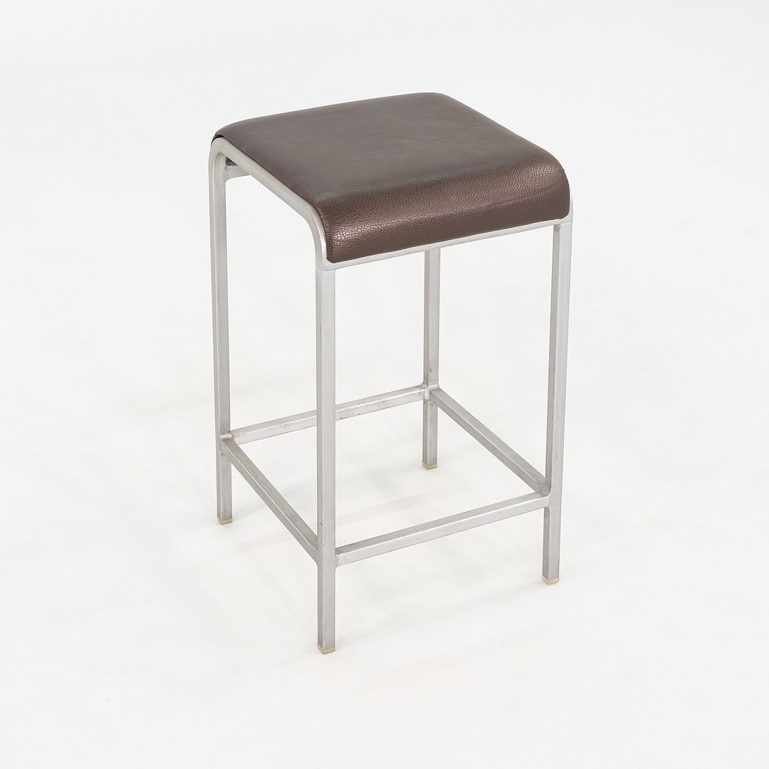 20-06 Stool