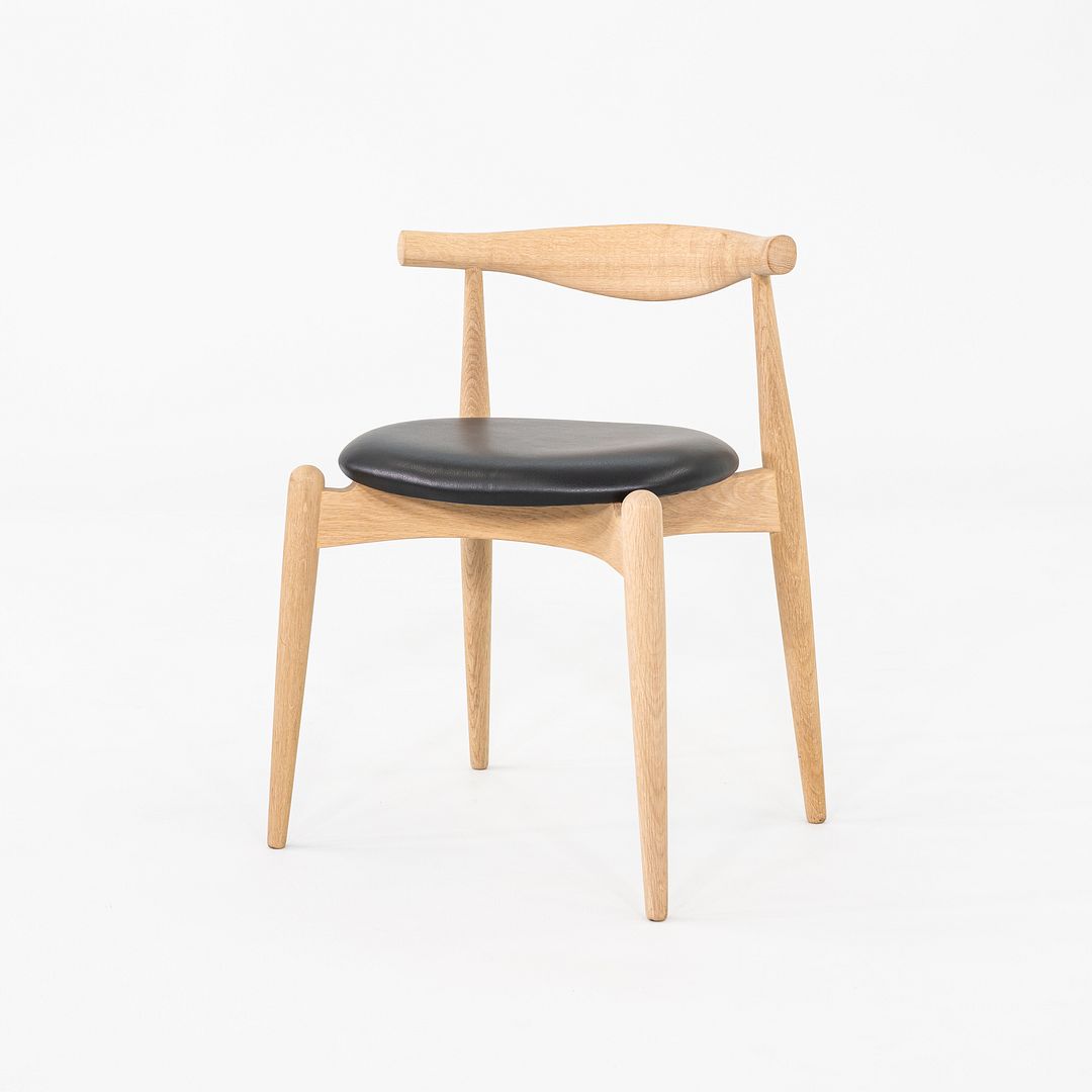 CH20 Stacking Chair