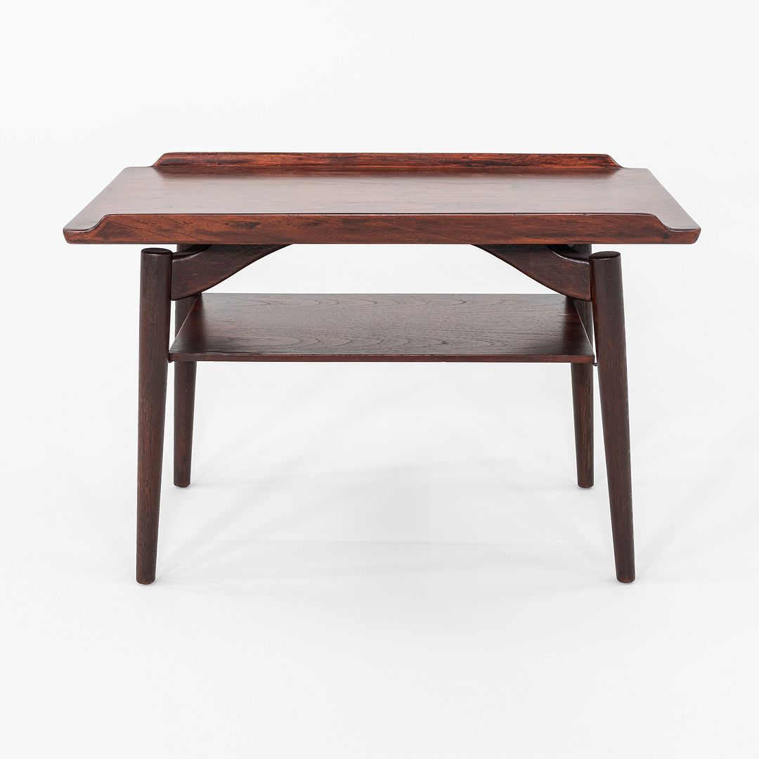 T9 Side Table