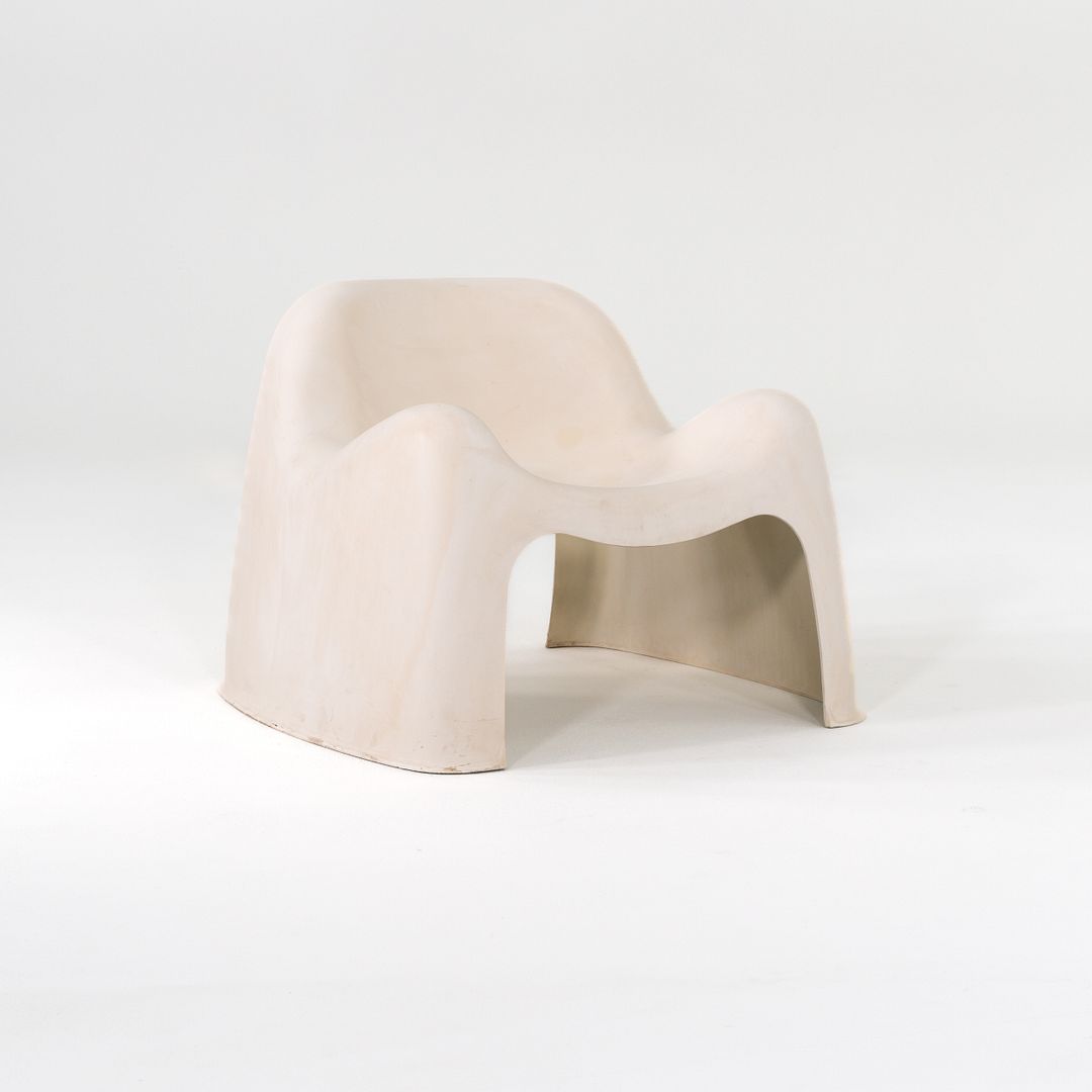 Toga Lounge Chair