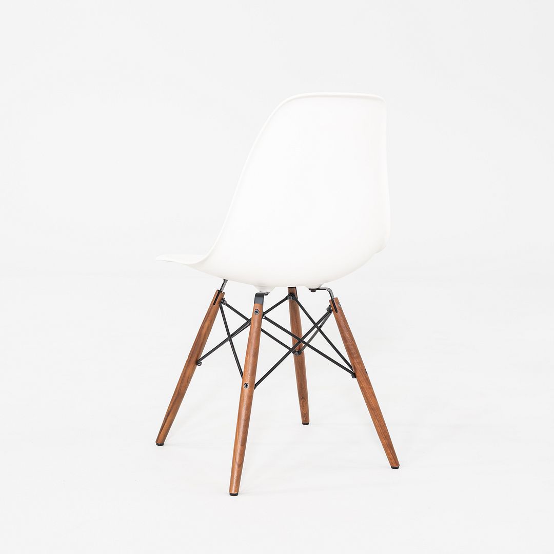 DSW Chair