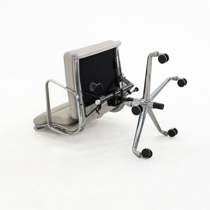 Eames Soft Pad Management Chair, EA435