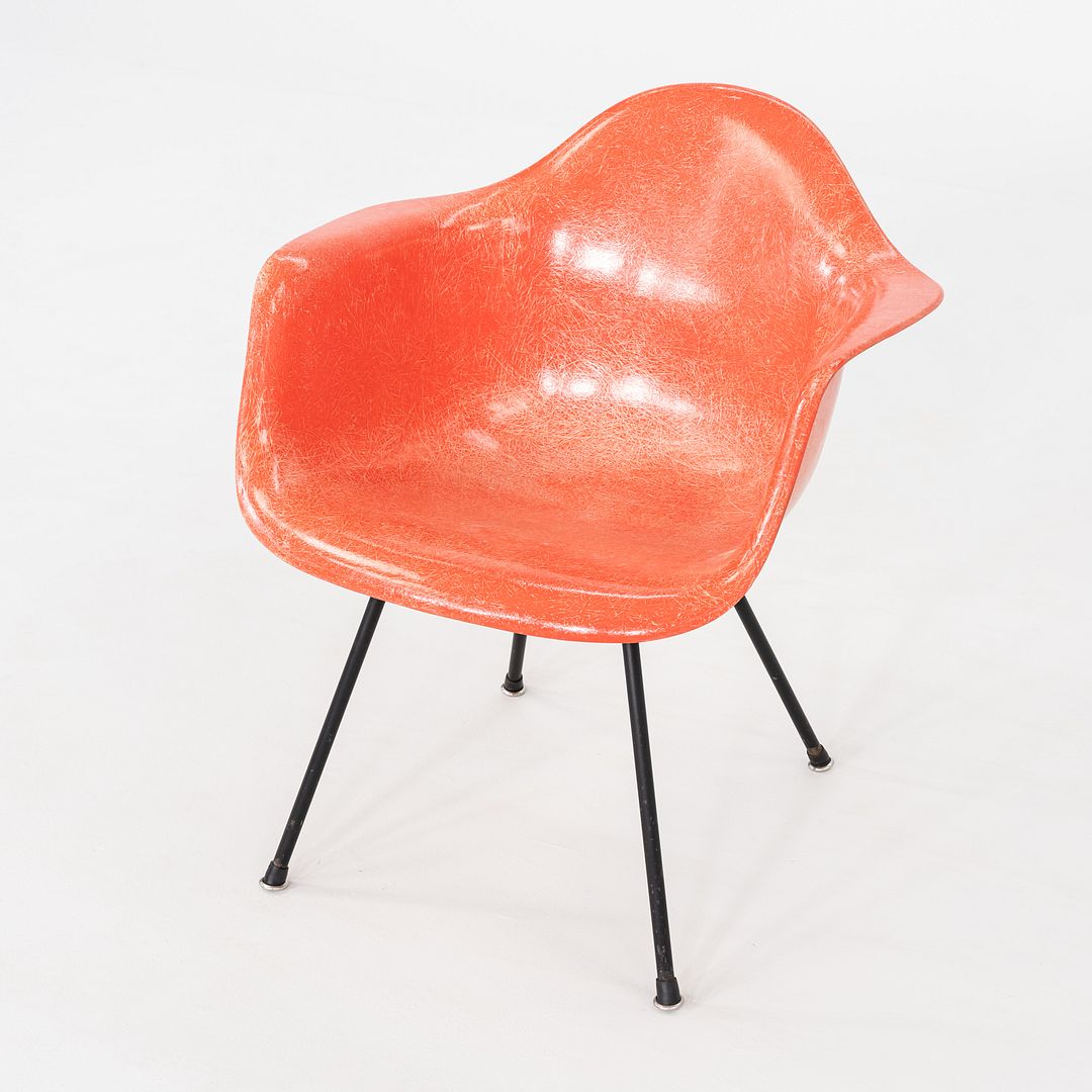 MAX Armchair