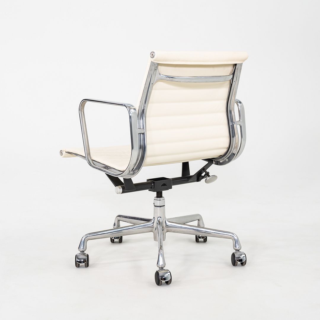 Aluminum Group Management Desk Chair, Model EA335