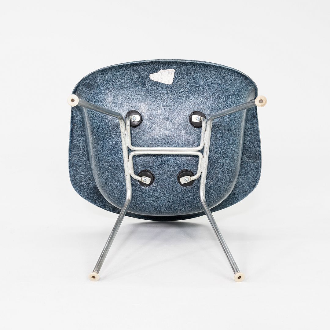 MAX Armchair