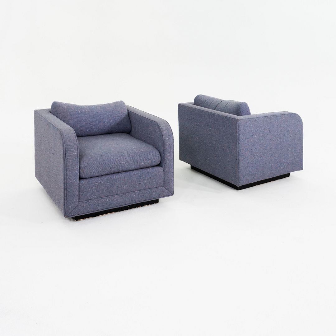 CH.86P Tuxedo Lounge Chair