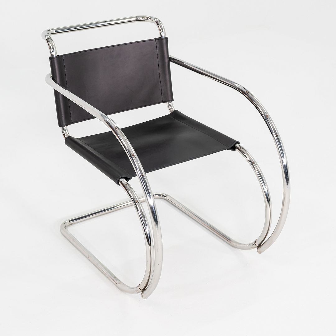 MR20 Arm Chair