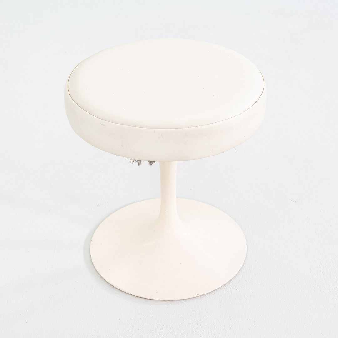 152 Tulip Stool