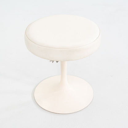 152 Tulip Stool