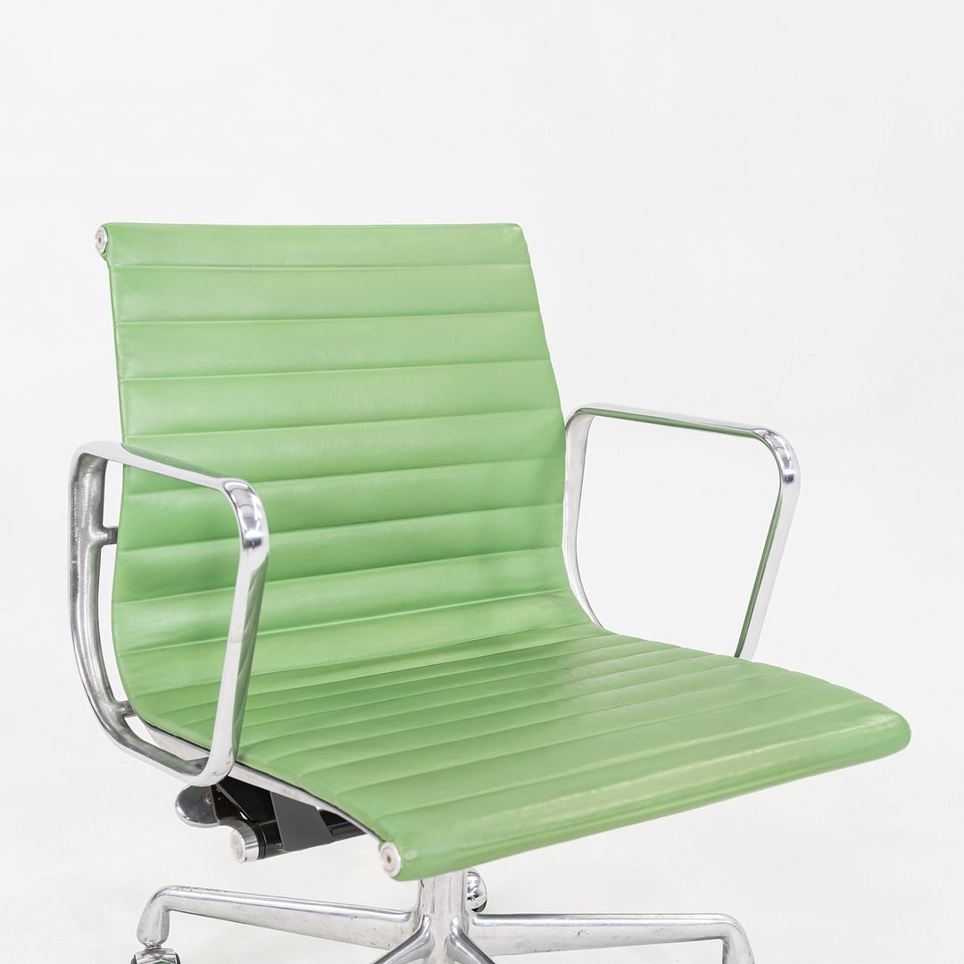 Aluminum Group Management Desk Chair, Model EA335