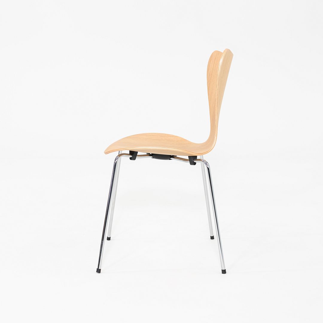 Series 7 Chair, Model 3107
