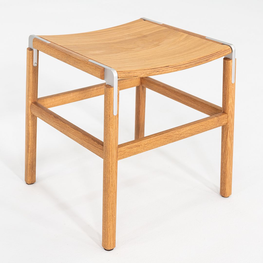 Shorty Backless Standard Chair