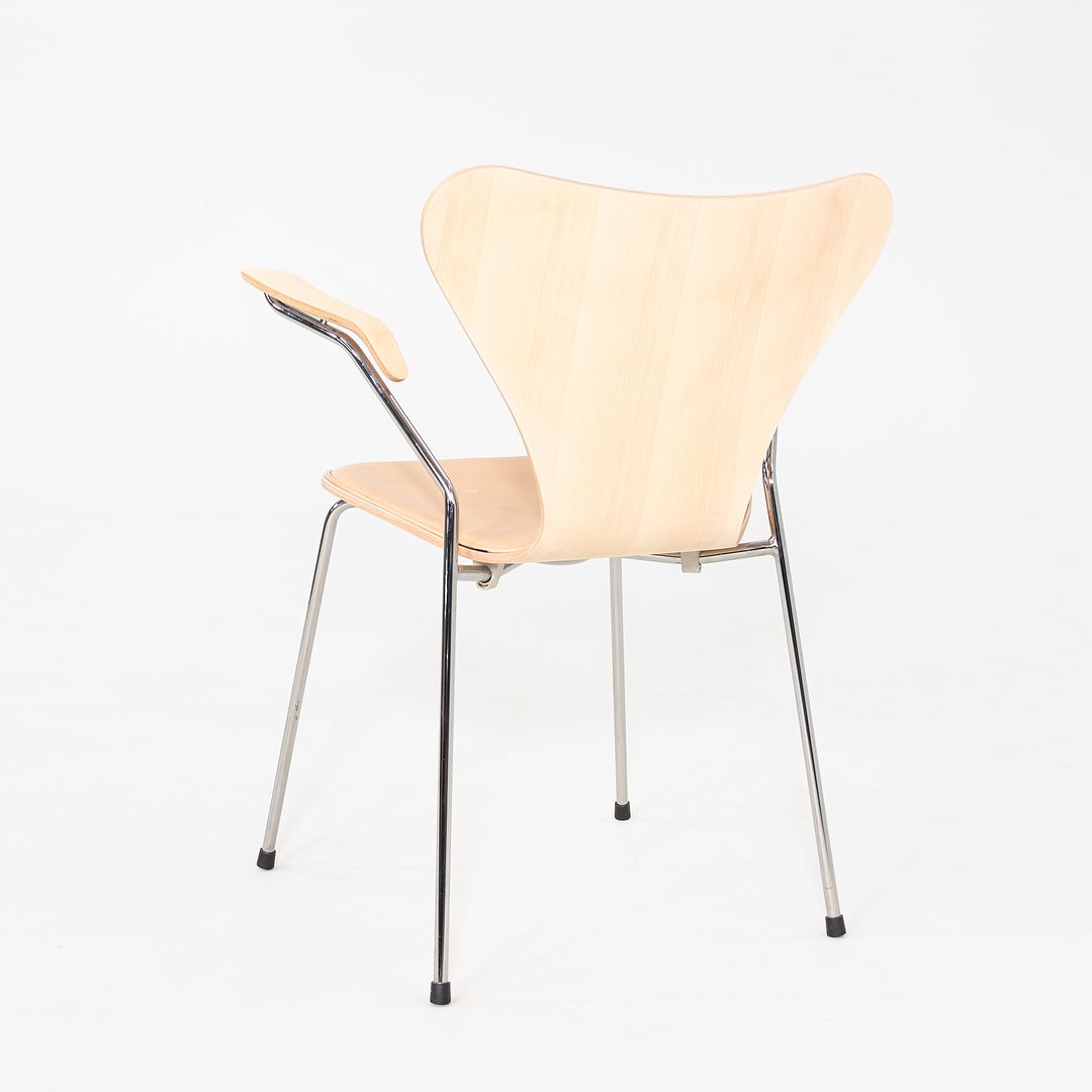 Series 7 Arm Chair