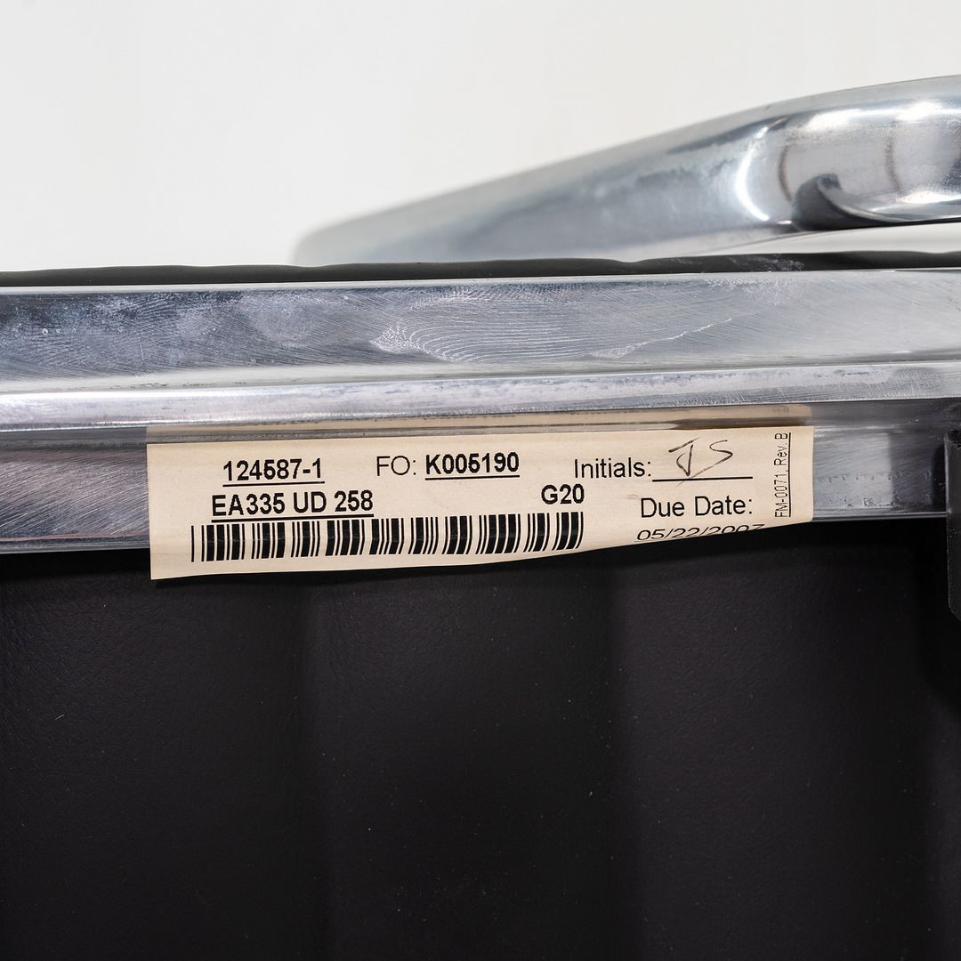 Aluminum Group Management Desk Chair, Model EA335