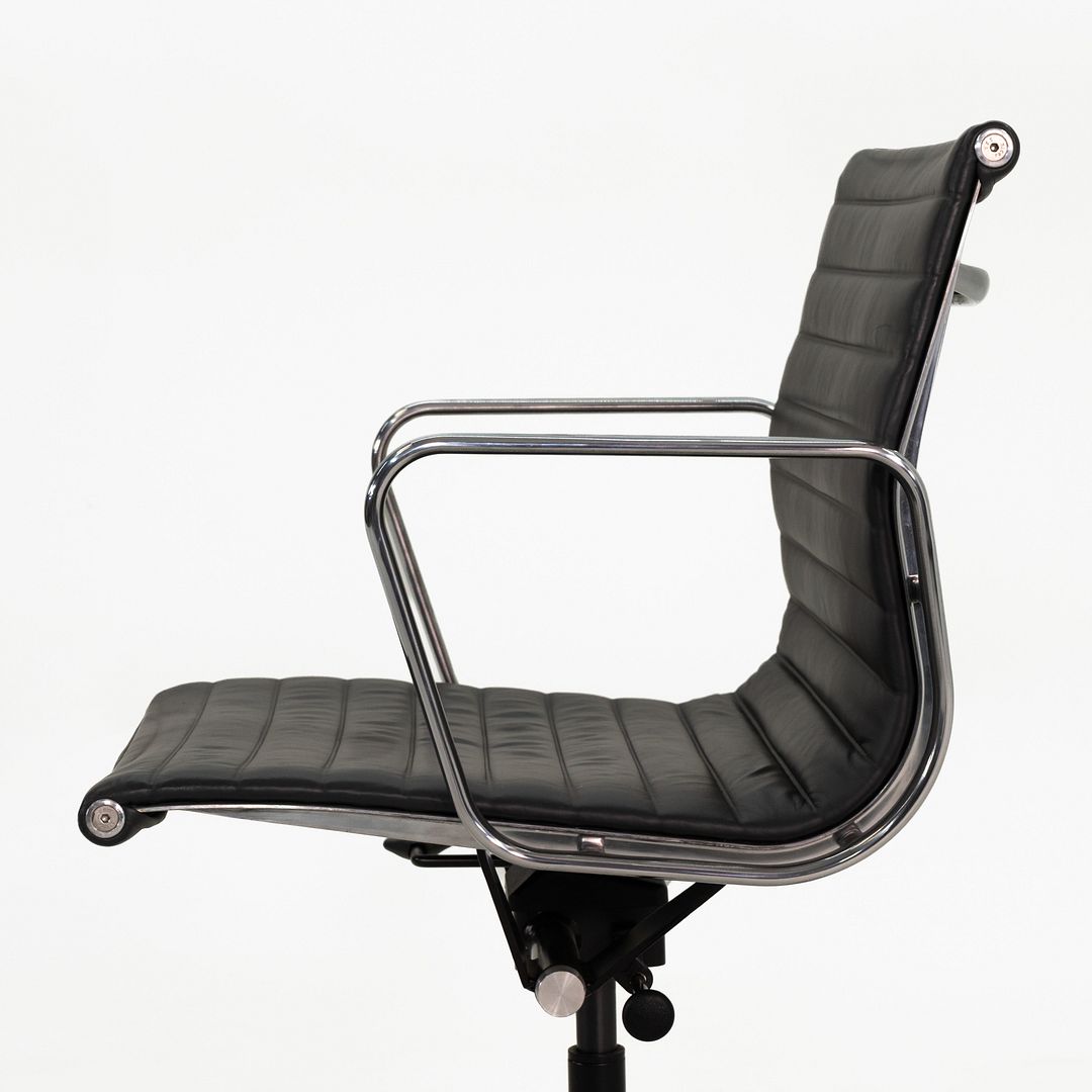 Aluminum Group Management Desk Chair, Model EA335