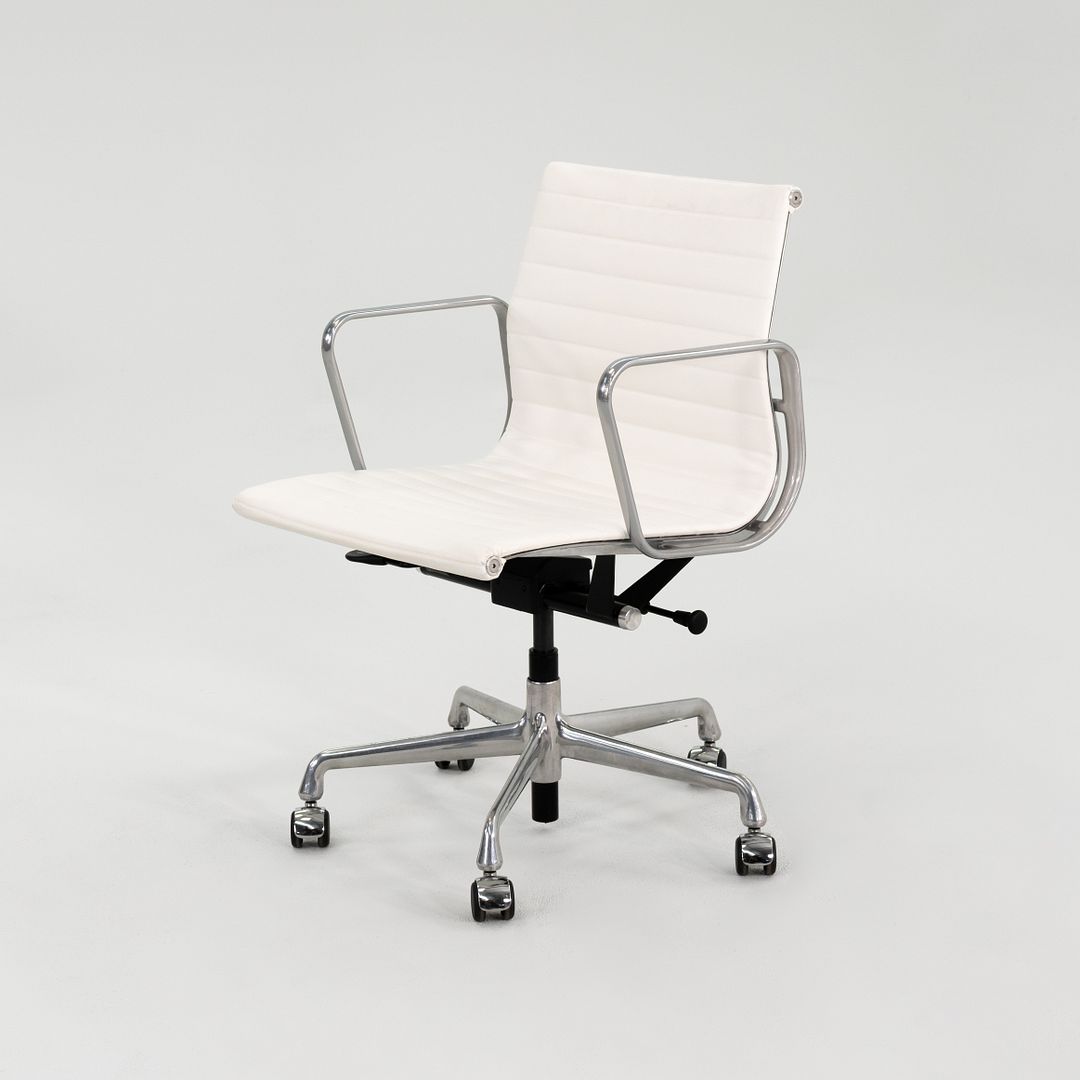 Aluminum Group Management Desk Chair, Model EA335