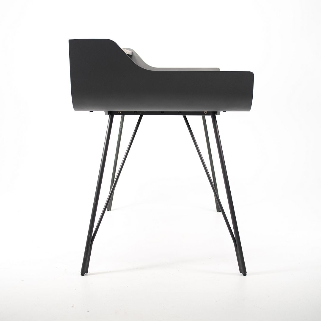 Noori Desk