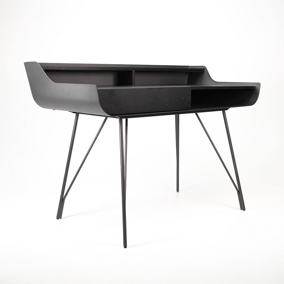 Noori Desk