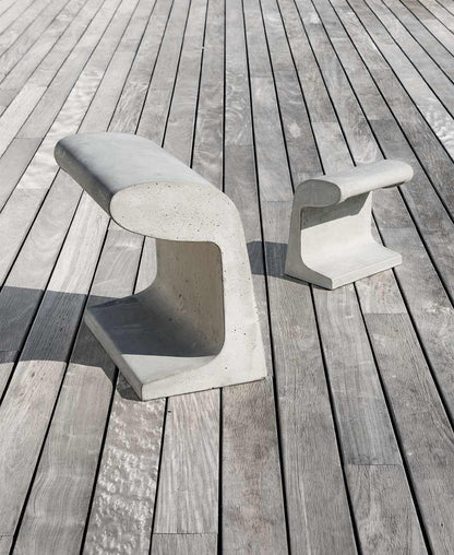 Borne Béton Grande Floor Lamp