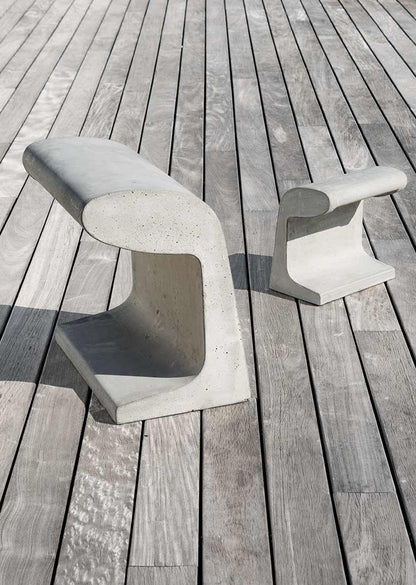 Borne Béton Petite Table Lamp