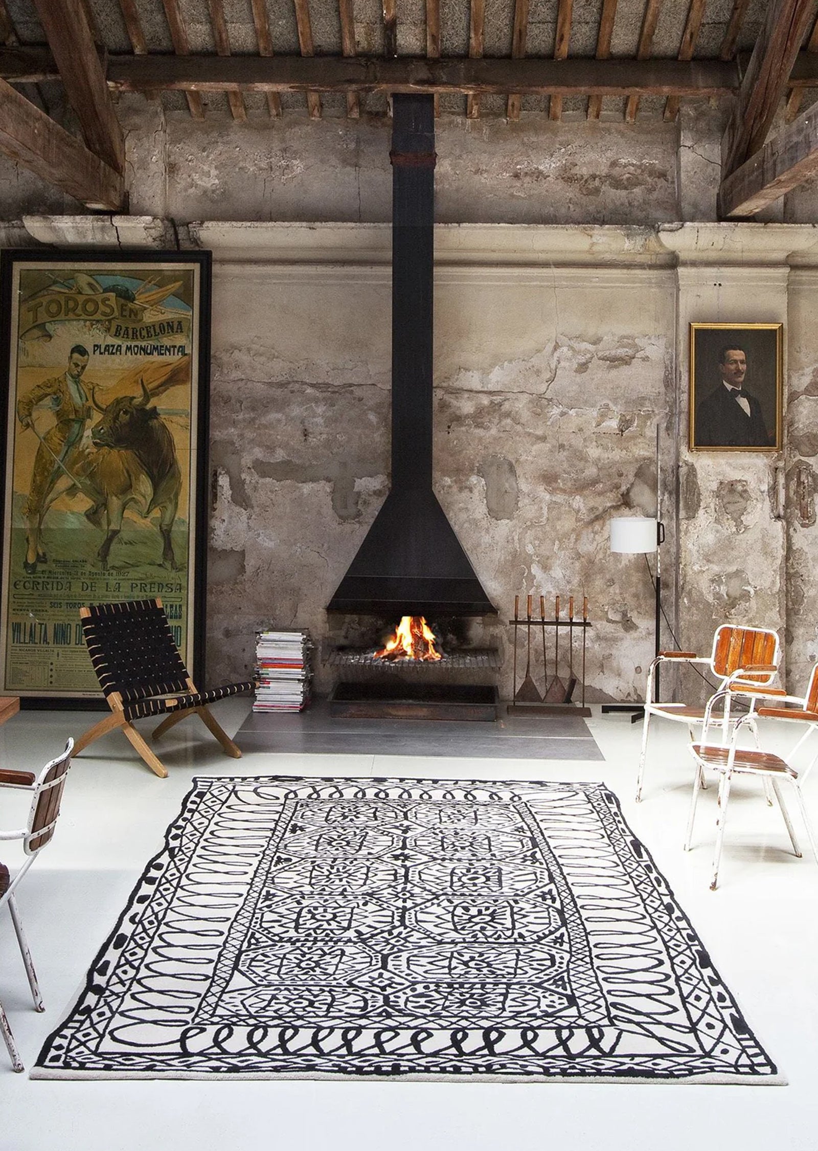 Black on White Estambul Rug