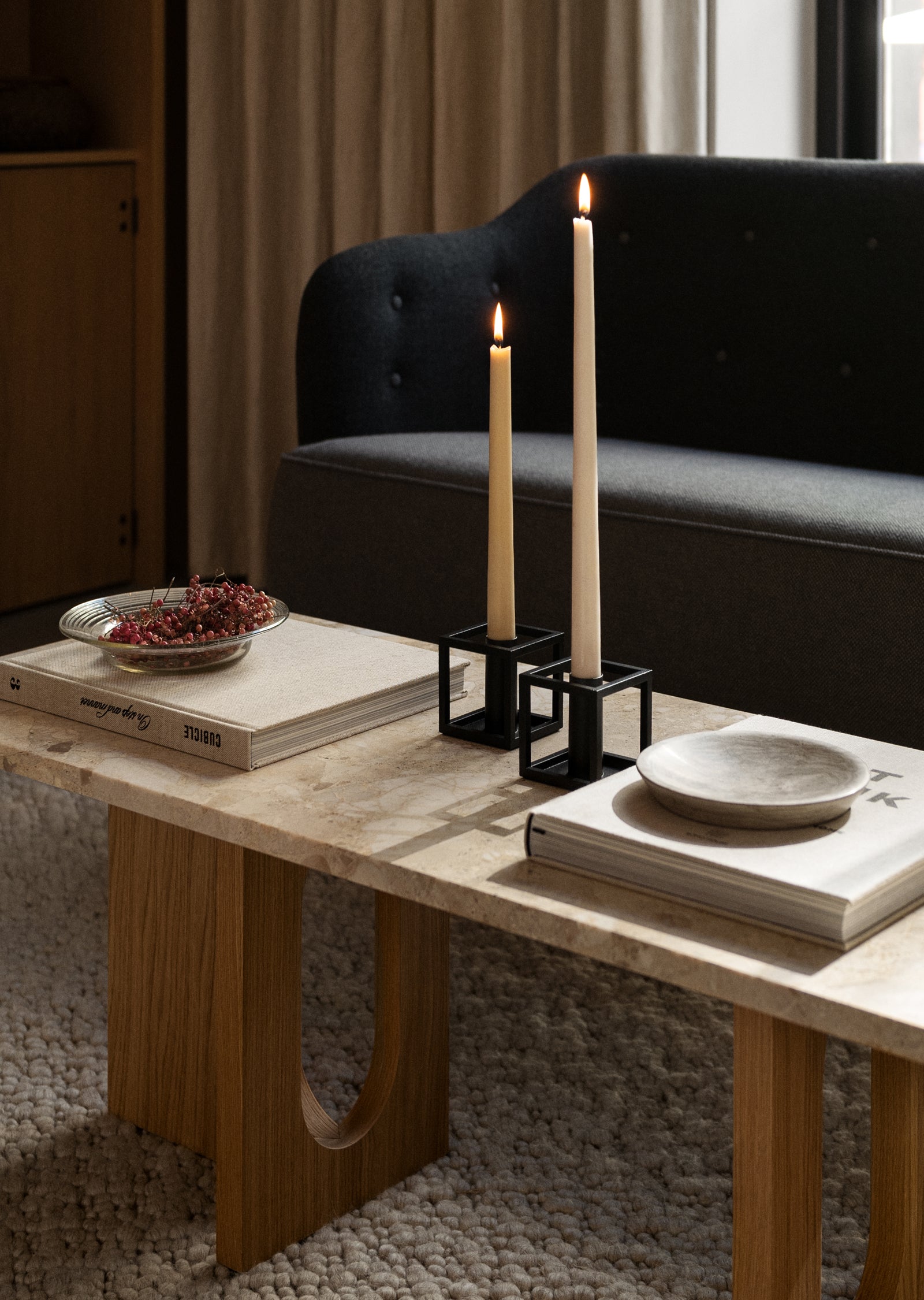 Androgyne Lounge Table