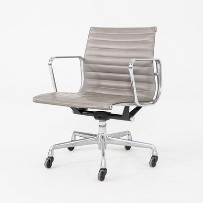 Aluminum Group Management Desk Chair, Model EA335