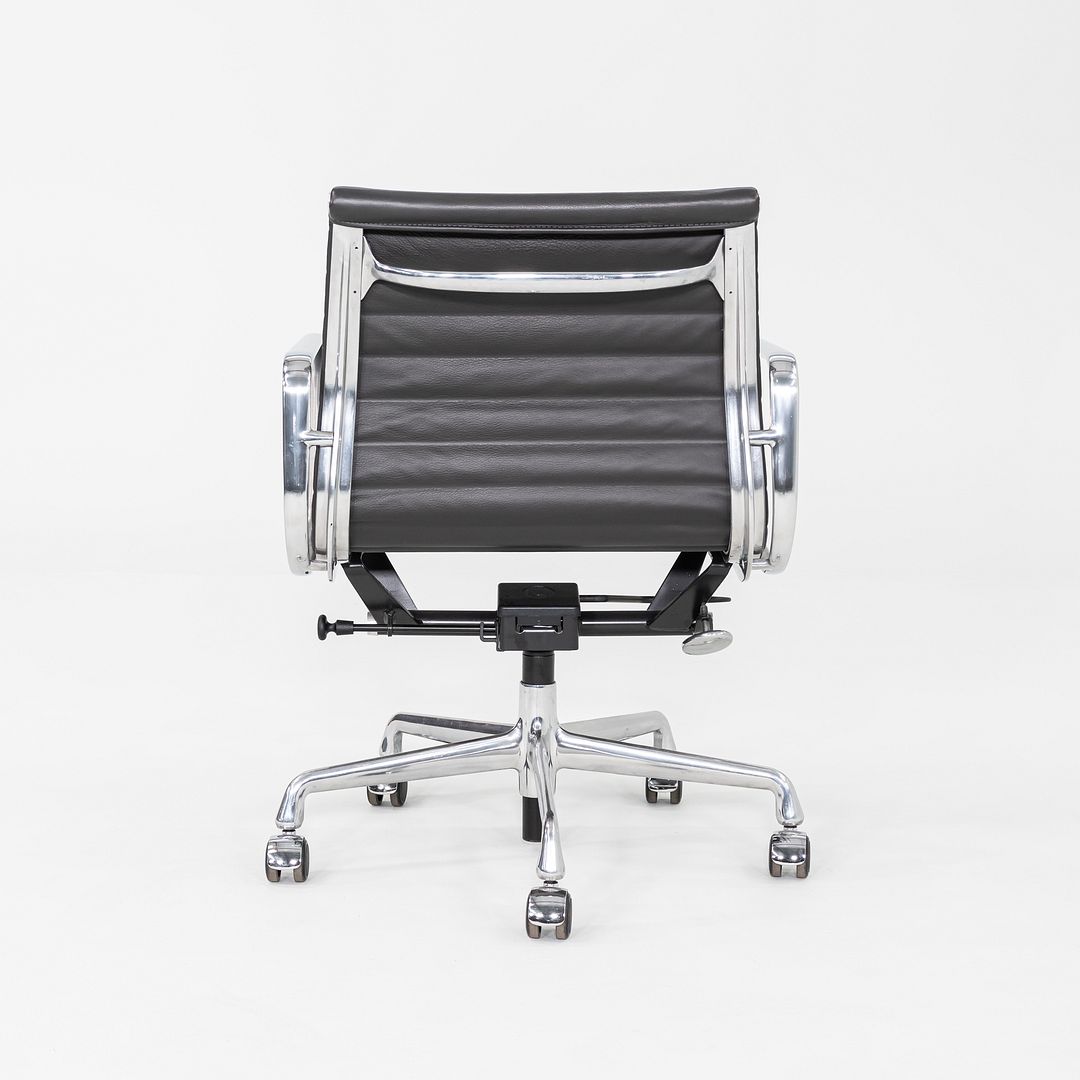 Aluminum Group Management Desk Chair, Model EA335