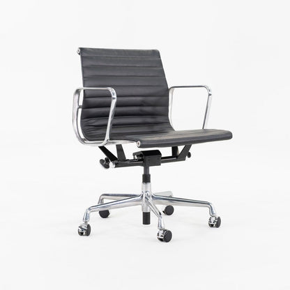 Aluminum Group Management Desk Chair, EA335