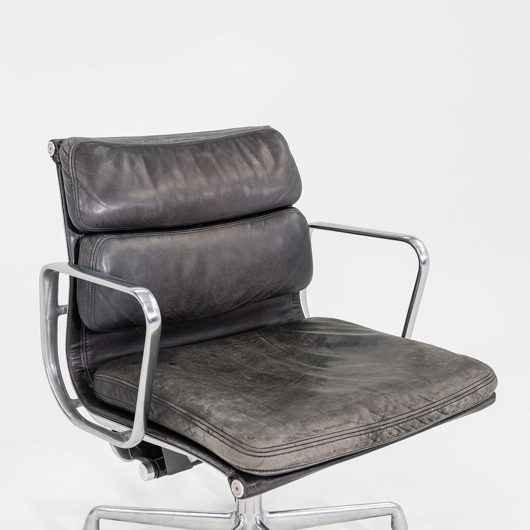 Soft Pad Management Chair, EA435