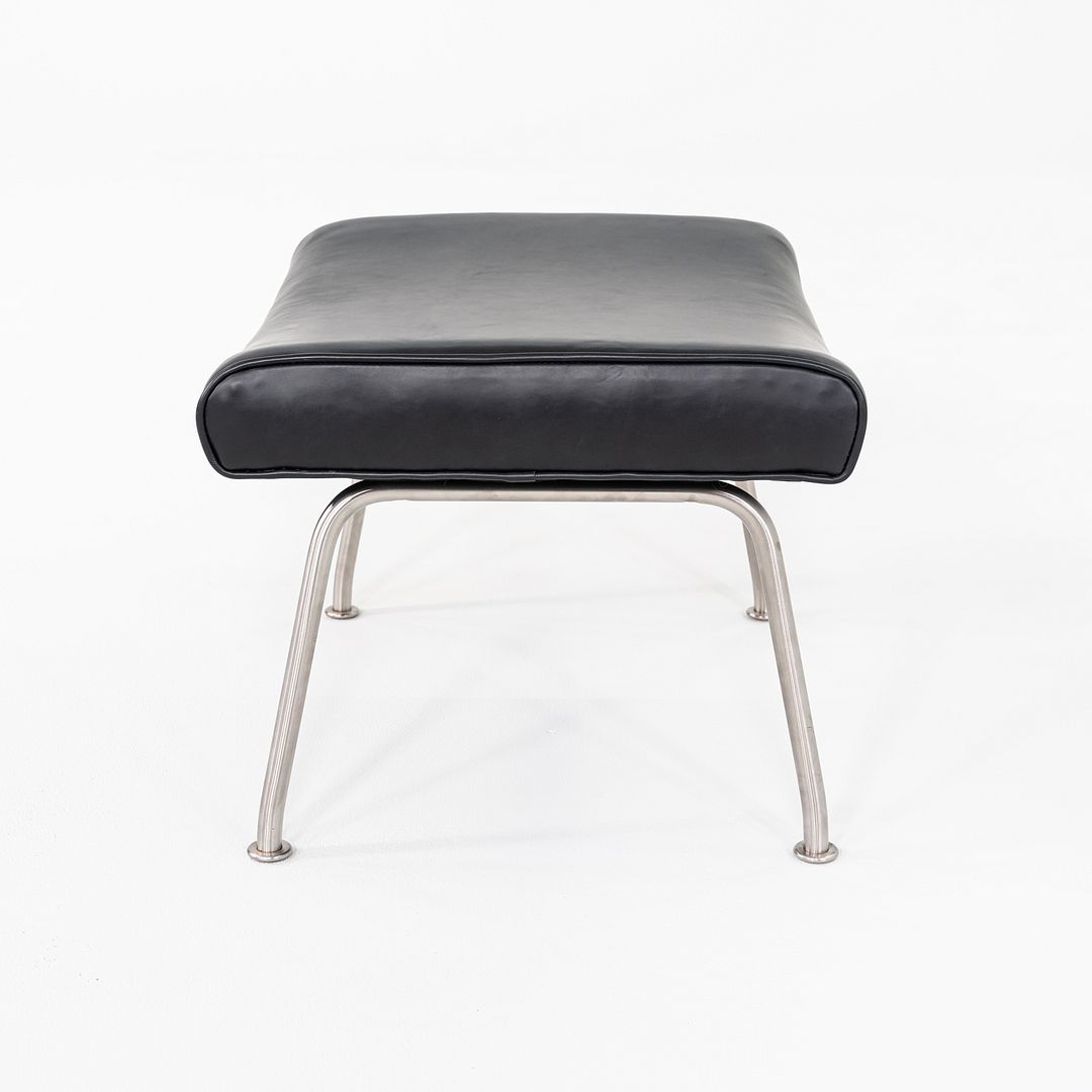 CH446 Footstool