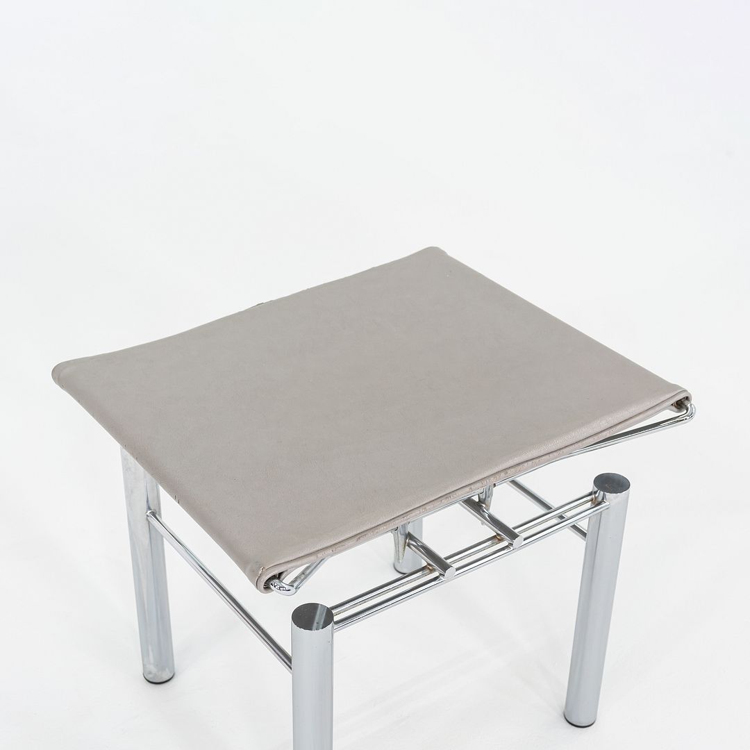 8600 Stool