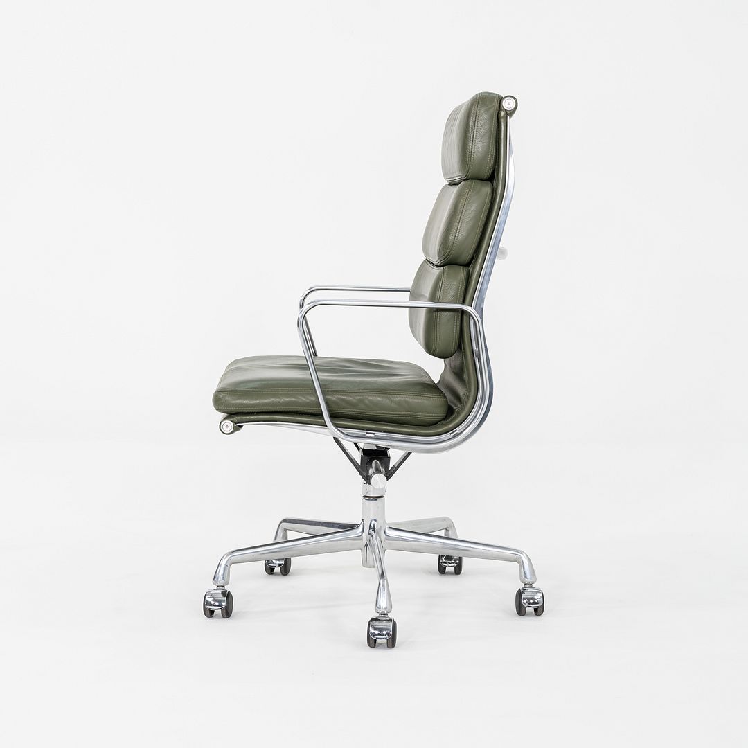 Soft Pad Executive Chair, Model EA437