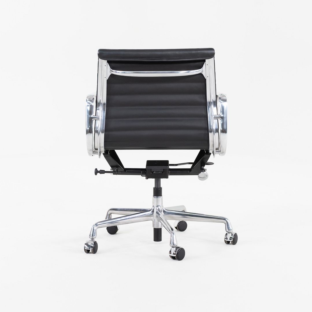 Aluminum Group Management Desk Chair, EA335