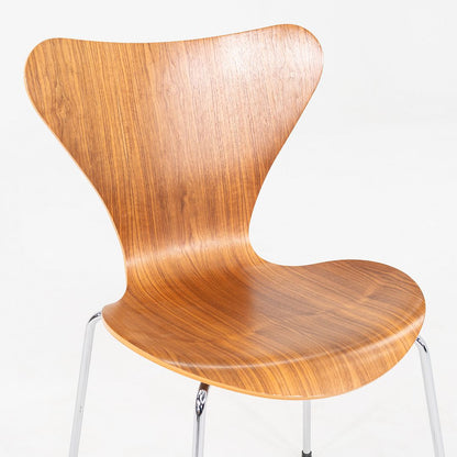 Series 7 Stacking Chair, Model 3107