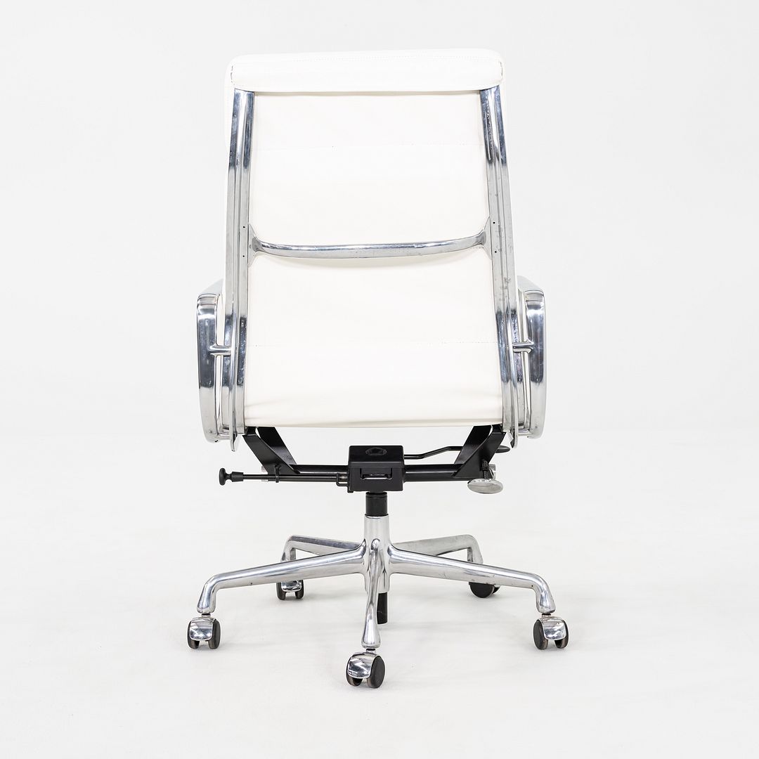 Soft Pad Executive Chair, Model EA437